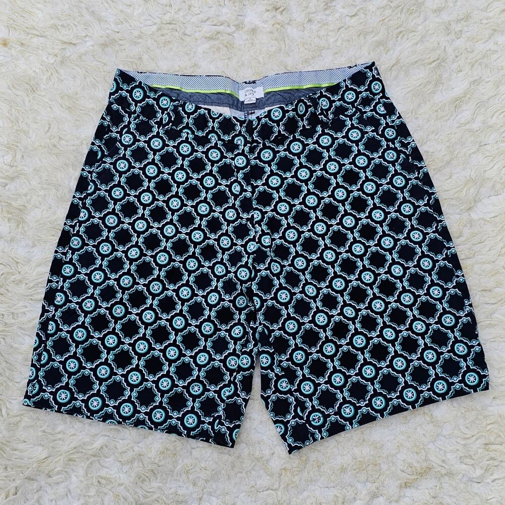 Stretch Khaki Shorts Crown & Ivy Size 8 Navy Blue Green Tile Geometric Print